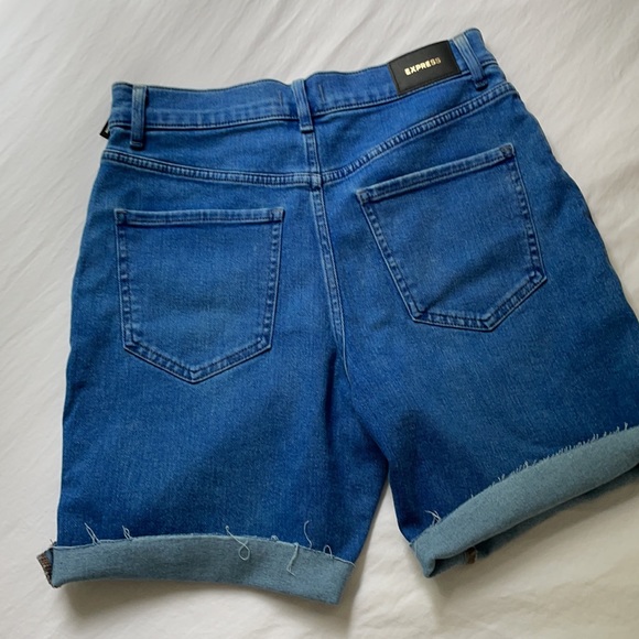 Express high rise shorts - Picture 2 of 6